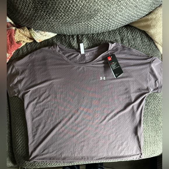 Under Armour Tshirt - Picture 1 of 3